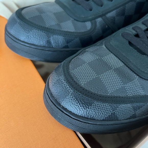 Louis Vuitton high top sneakers. Size 11. great shape worn once - Picture 3 of 7